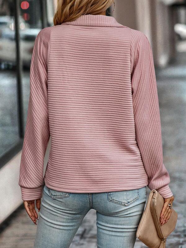 Women’s Elegant Sweater – Flattering Fit and Timeless Style