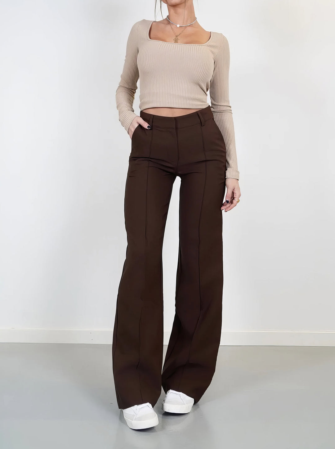 Wide-Leg Trousers – Crease-Resistant Finish, Timeless Fit