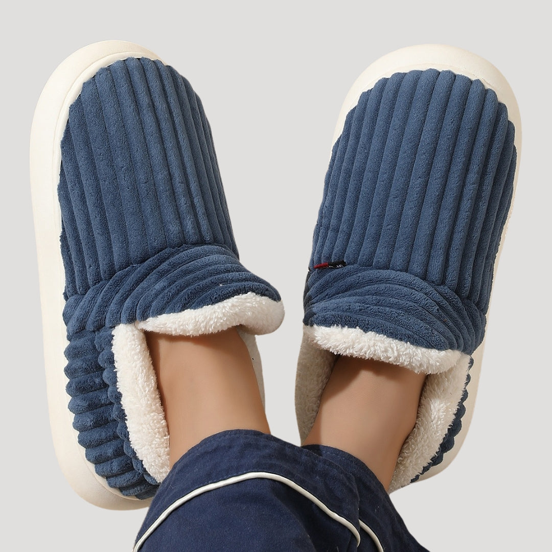 Women’s Cosy Fleece Slipper Boots | Warm, Soft and Easy to Wear