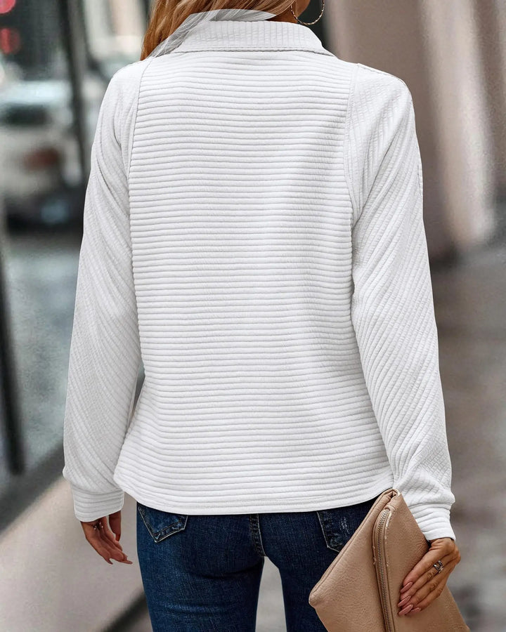 Women’s Elegant Sweater – Flattering Fit and Timeless Style