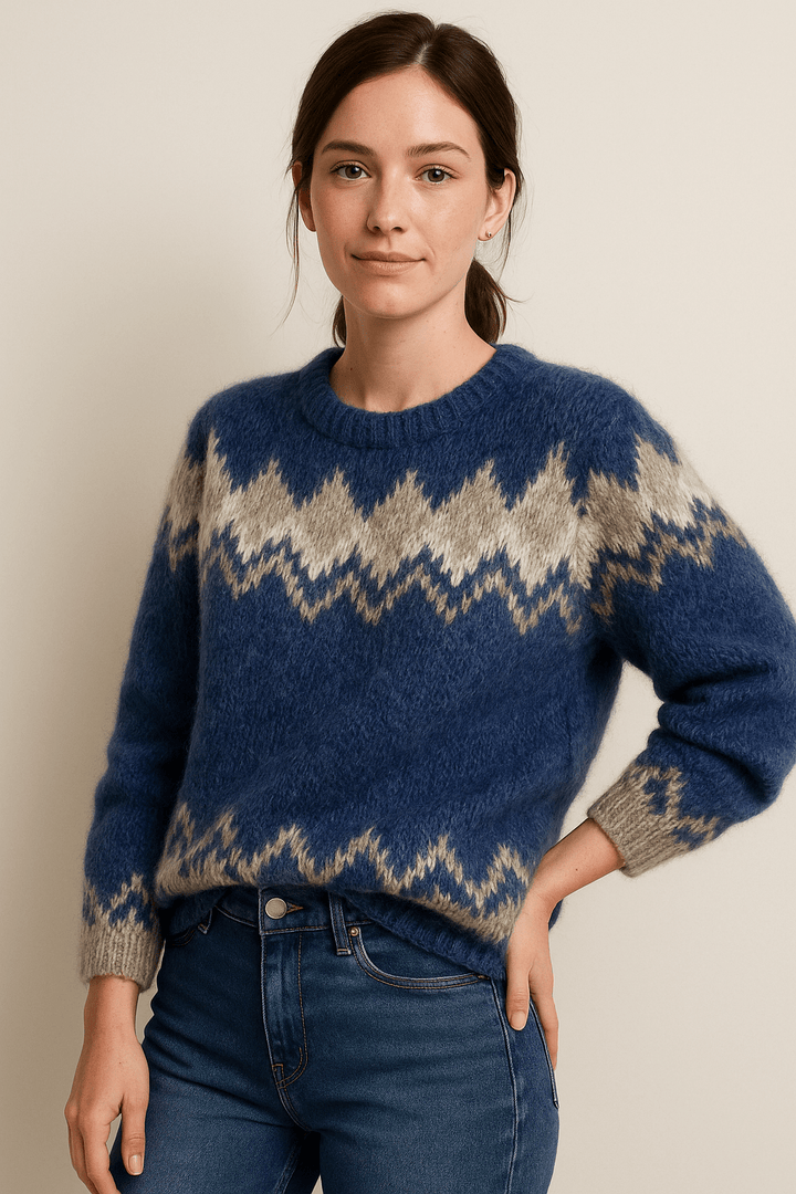 Women’s Elegant Round Neck Jumper – Soft Knit