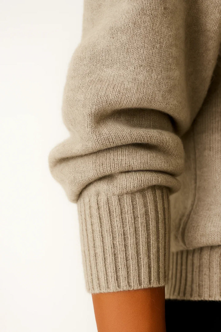 Women’s V-Neck Sweater – Elegant Pullover for Autumn and Winter